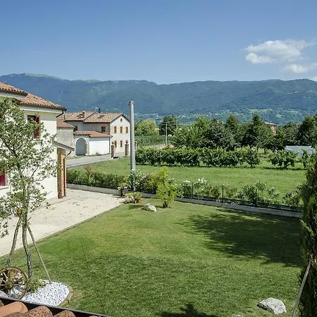 Alloggi Agrituristici Le Vignole ファームステイ